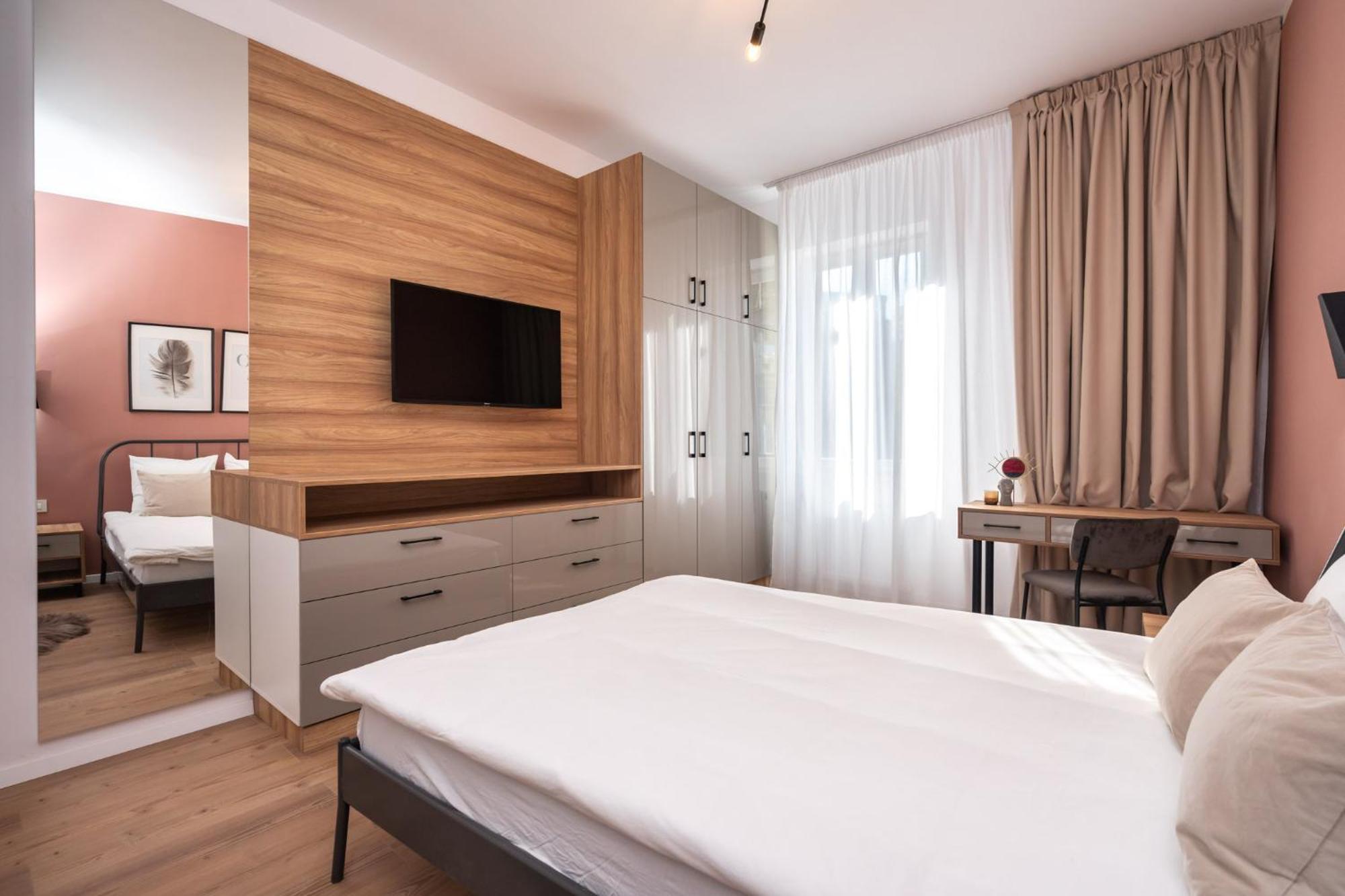 The Loft Luxury Apartments-Near The Park In The City Center Bucureşti Exterior foto